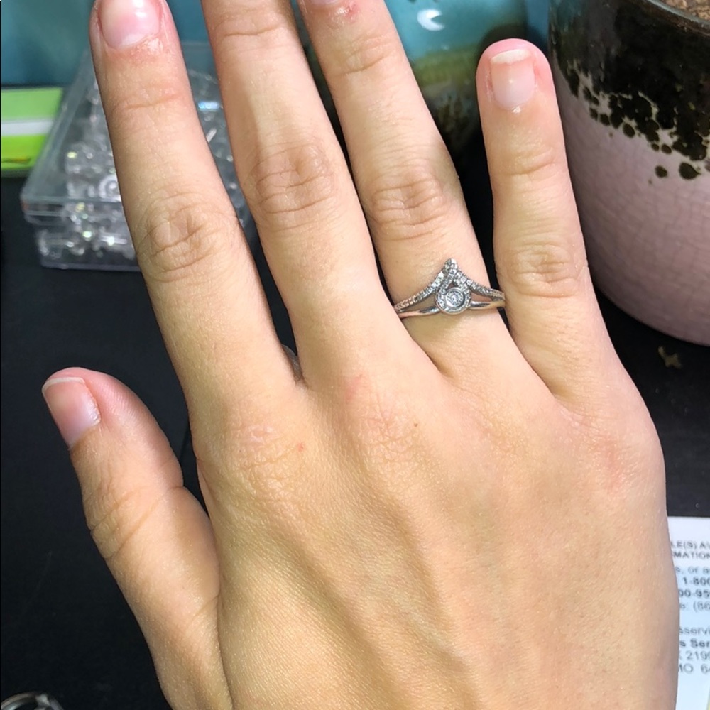 1/10 CT. T.W. Diamond Ring